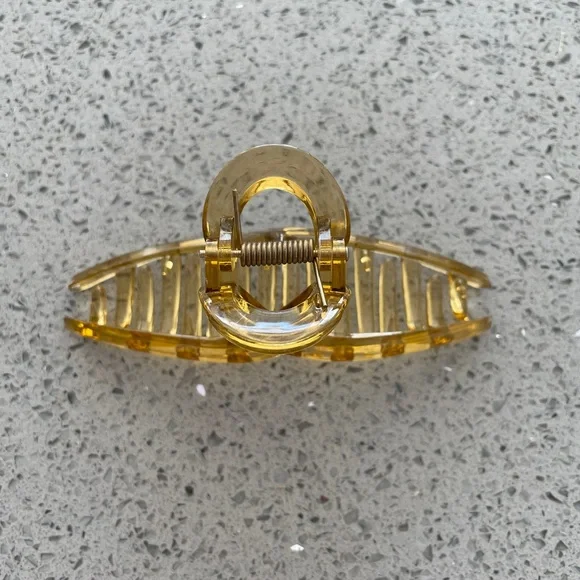 Hair Clip - Picture 2 of 3